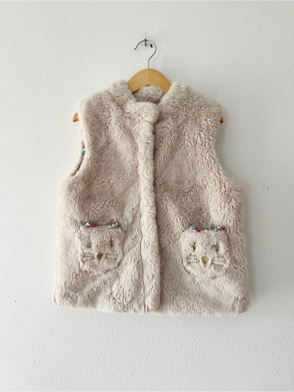 MINI BODEN | Faux Fur Cat Pocket Floral Lined Vest | 8-9